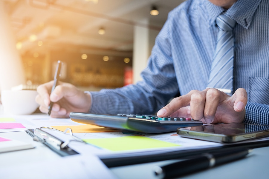 3 Tips for Sticking to Your Business Budget